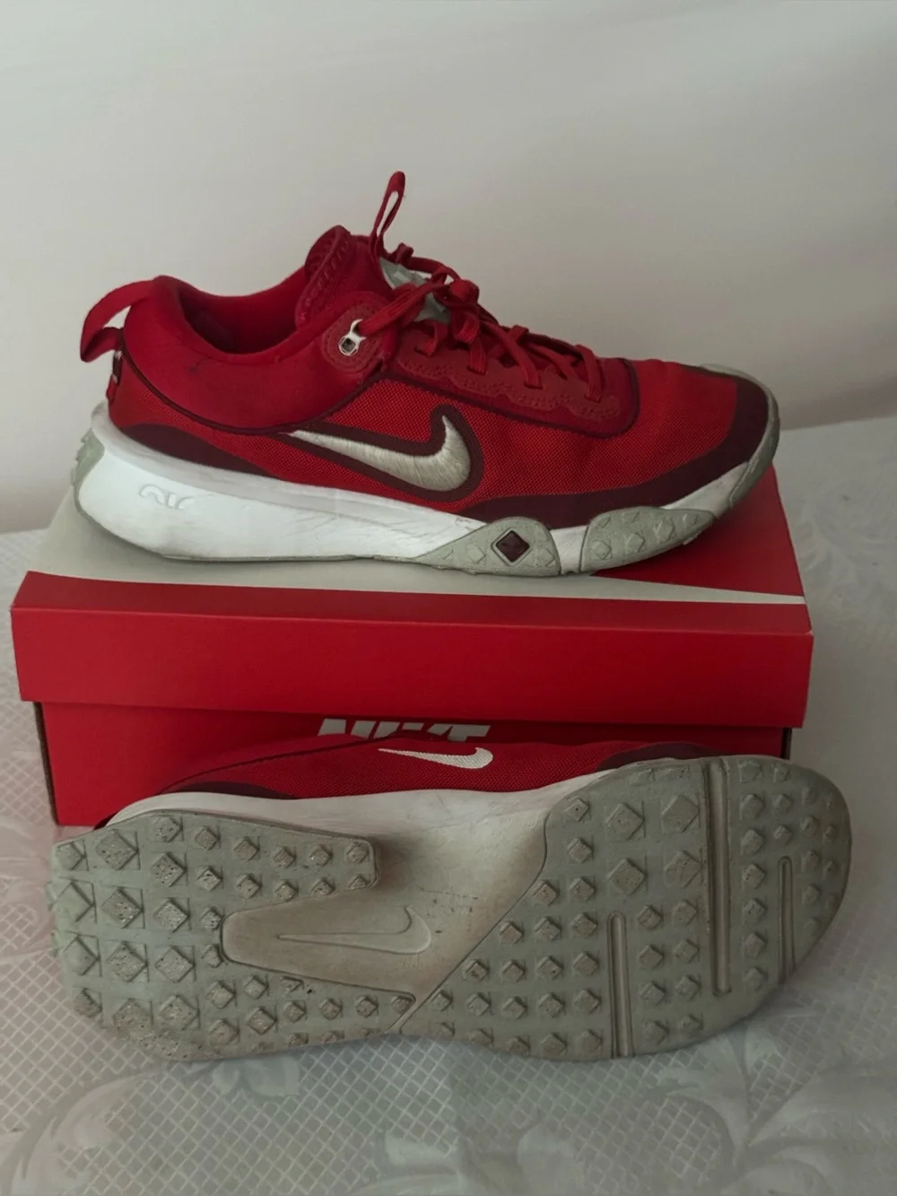 Nike Air Diamond Varsity Turf University Red Men’s 7.5 - Gently used